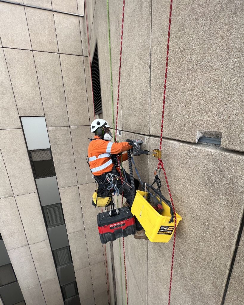 Ανακαινίσεις και Επισκευές